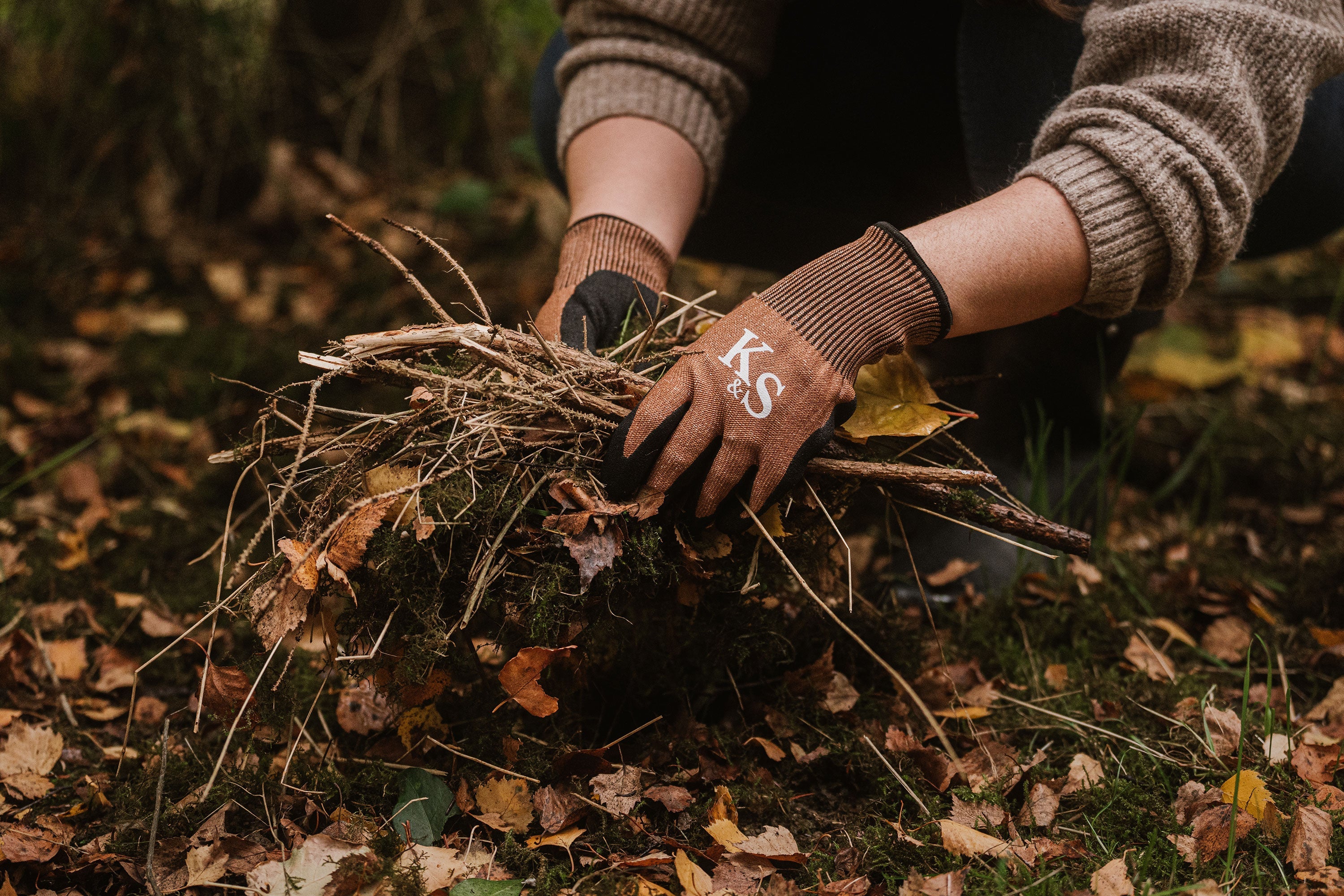 Sure Gardening Gloves - Protection Guaranteed* - Kent and Stowe