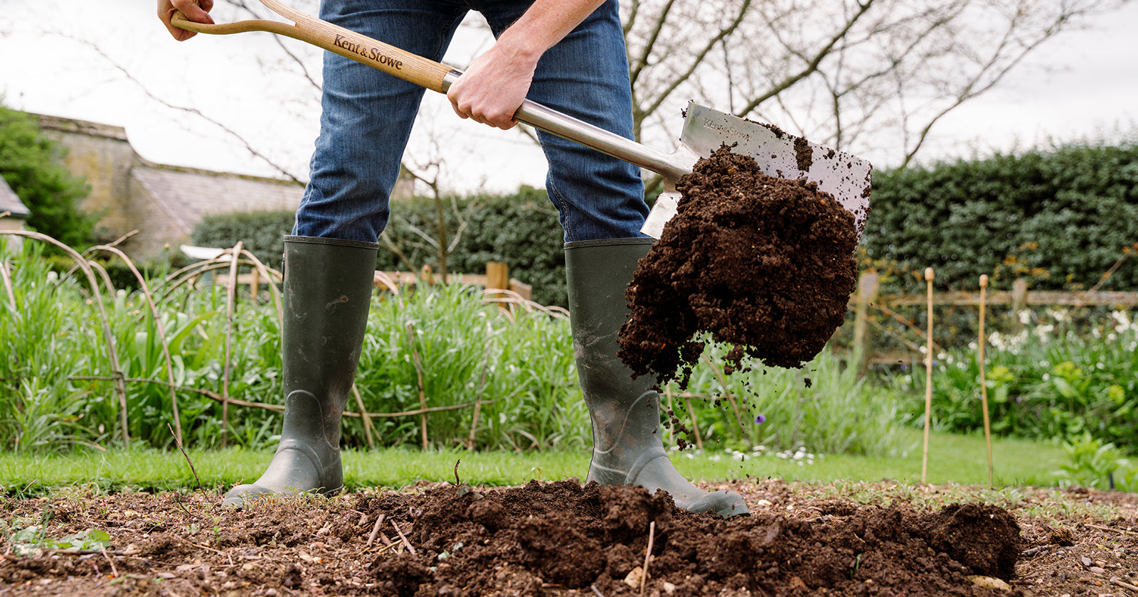 digging spade digging hole