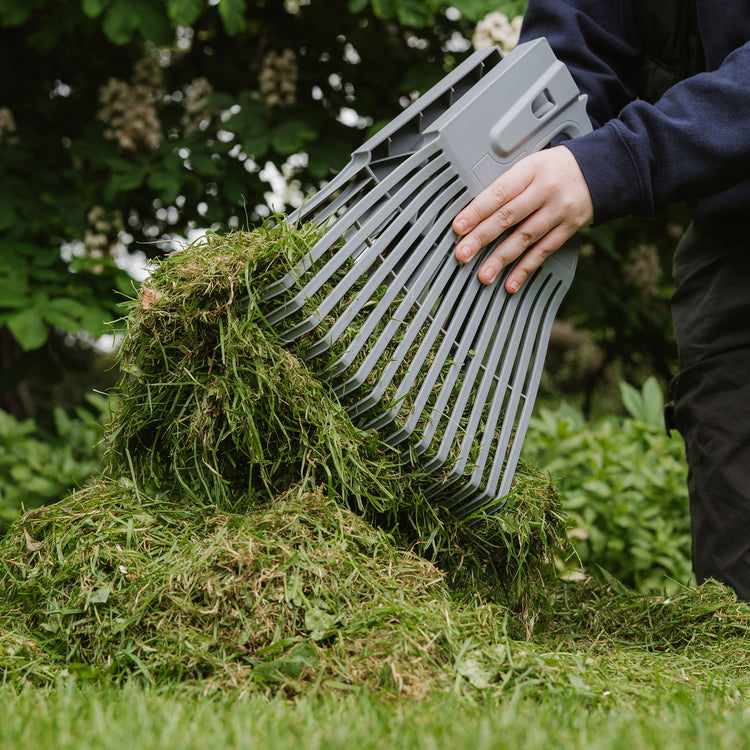 Kent & Stowe 3 in 1 Leaf Rake