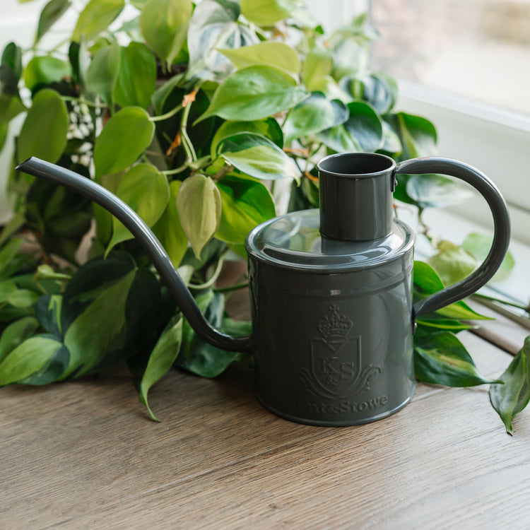 Kent & Stowe The Indoor Metal Watering Can Slate Grey 1L