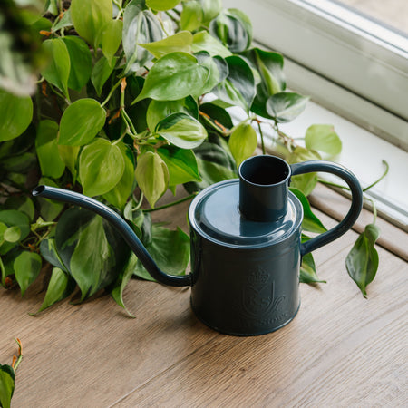 Kent & Stowe The Indoor Metal Watering Can Midnight Blue 1L