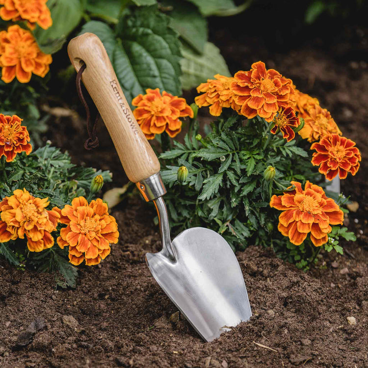 heart shaped garden trowel Kent & Stowe Heart Shaped Hand Trowel
