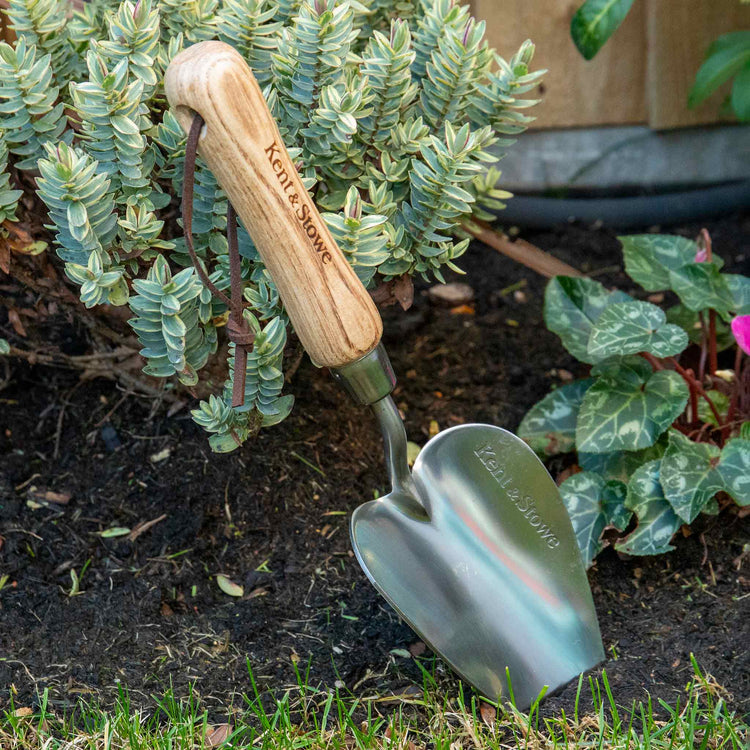 heart shaped garden trowel Kent & Stowe Heart Shaped Hand Trowel