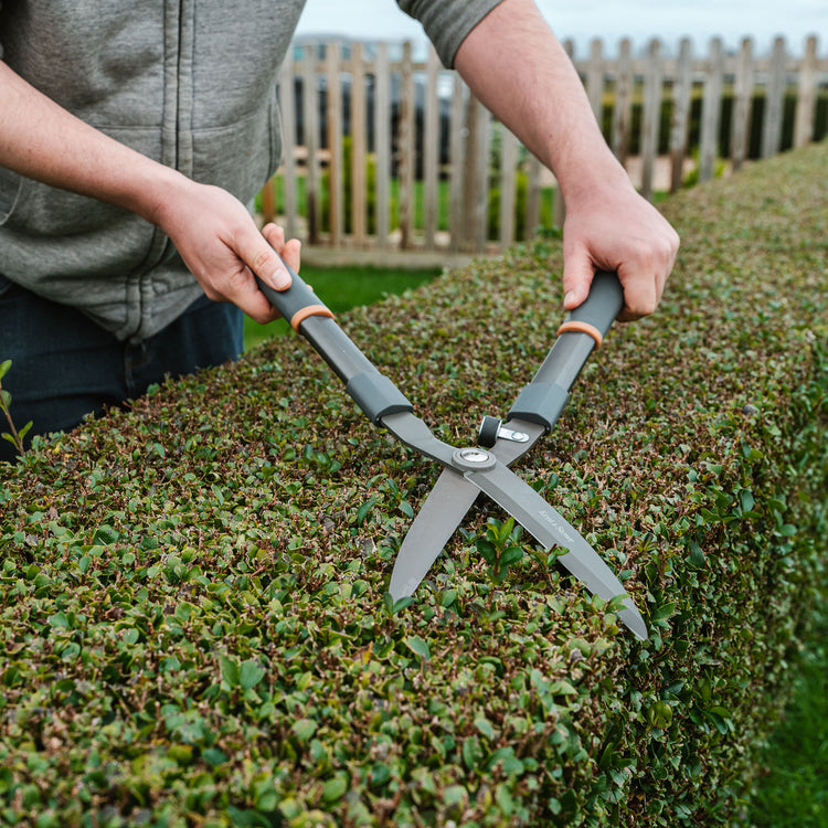 garden hedge scissors Kent & Stowe Traditional Hedge Shears