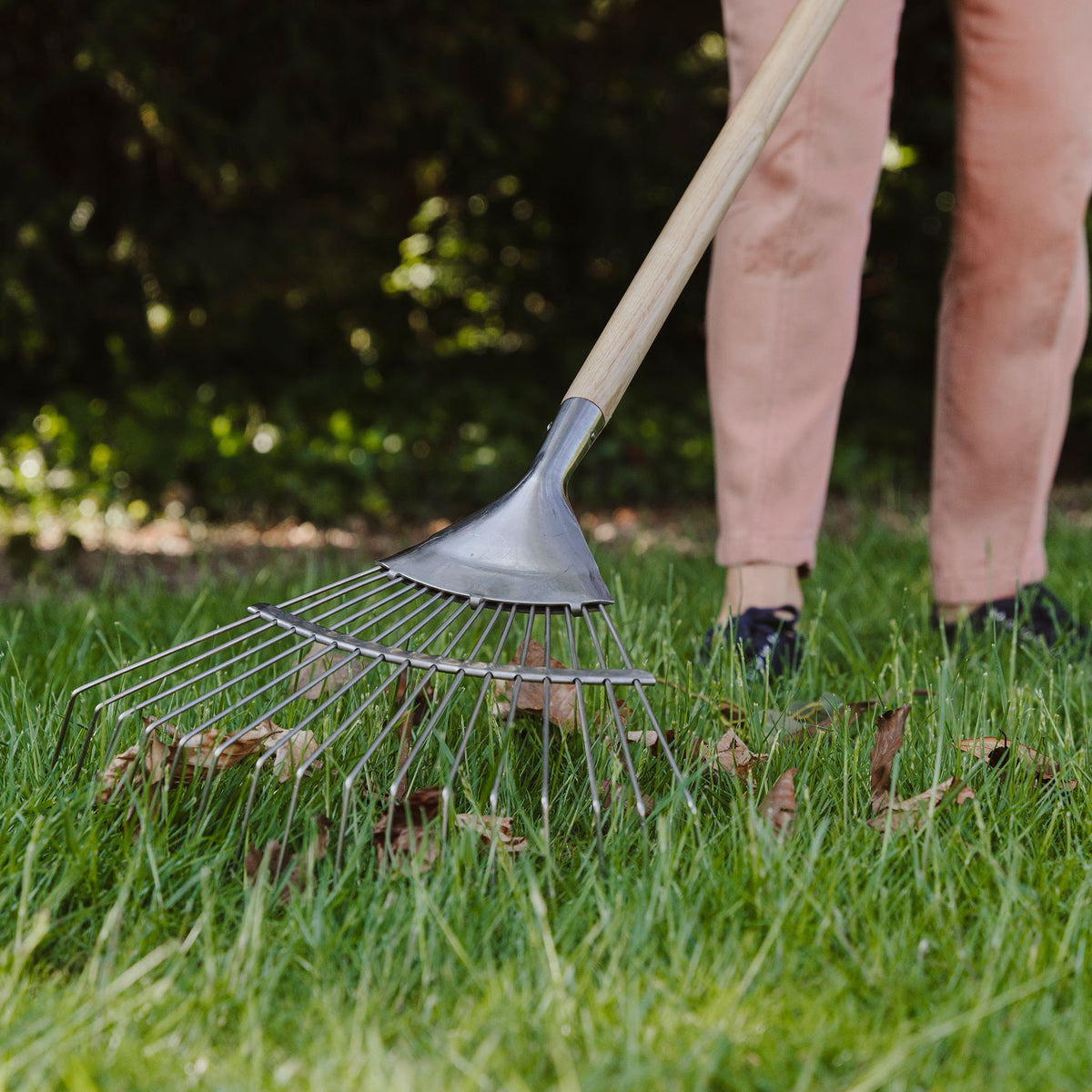 Kent & Stowe Garden Life Lawn & Leaf Rake - Lightweight Tools